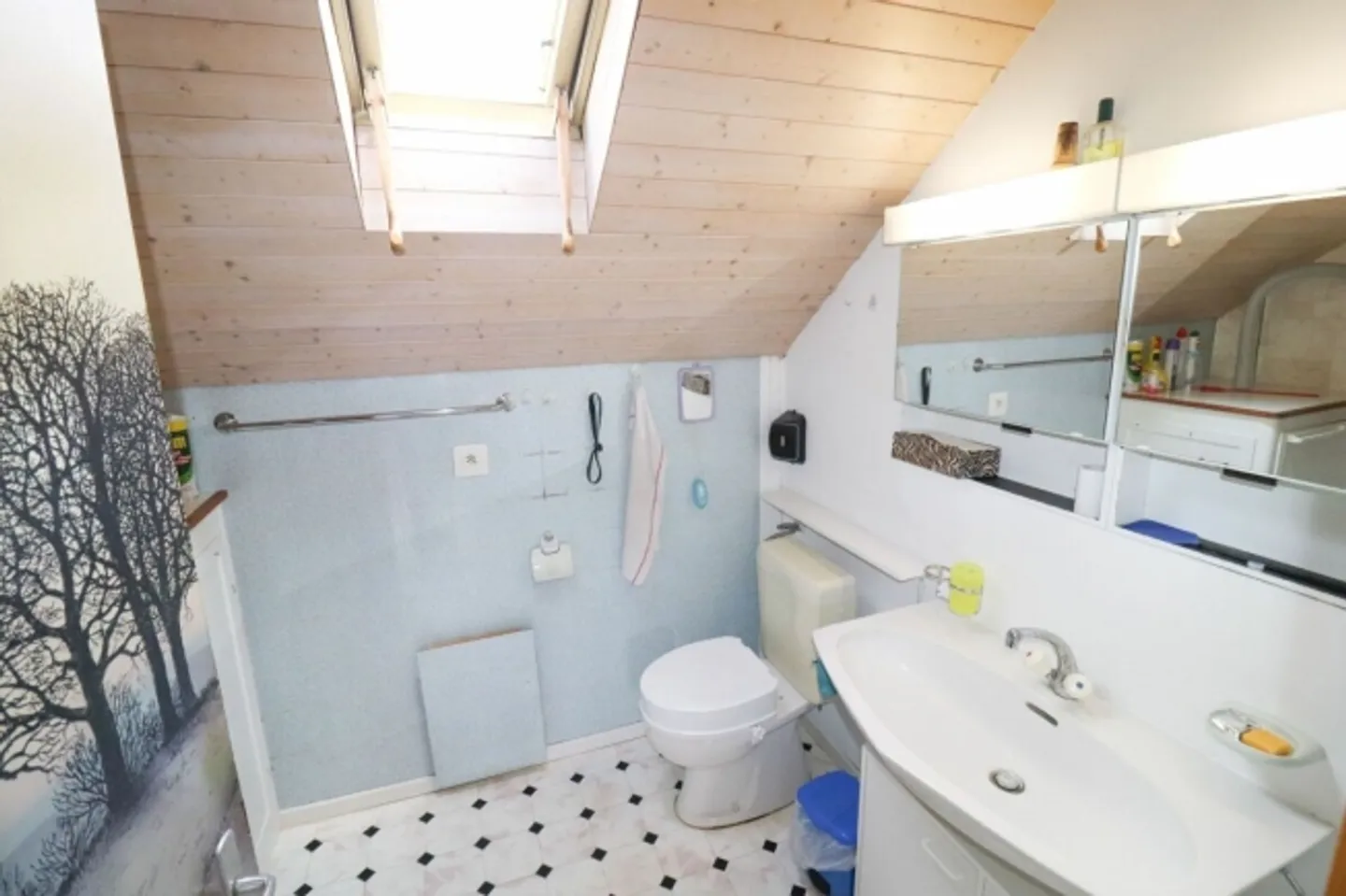 Grande maison individuelle de 7,5 pièces à Mümliswil, également utilisable comme maison bifamiliale - Photo 10 sur 13