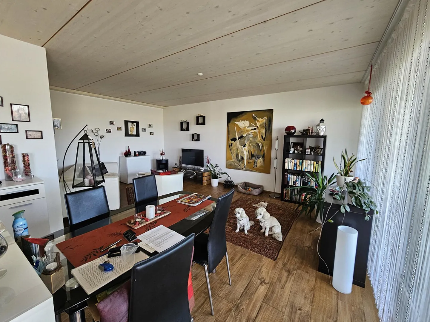 Stilvolle 2.5 Zimmer-Wohnung mit Aussicht - Foto 4 von 10