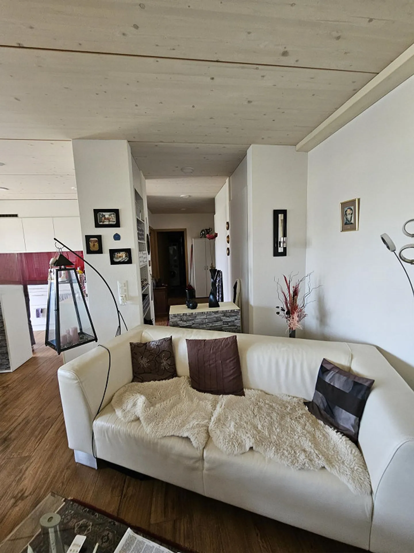 Stilvolle 2.5 Zimmer-Wohnung mit Aussicht - Foto 6 von 10