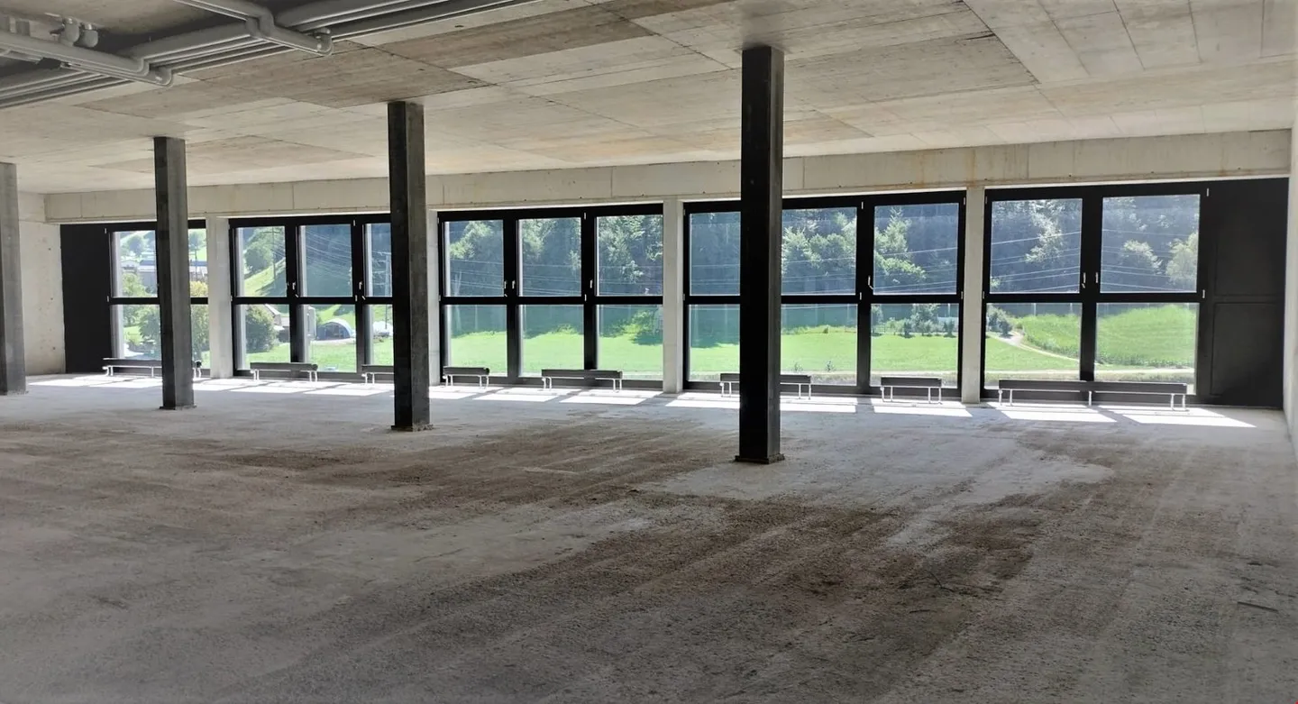 Commercial and Office Space up to 740m2 (Shell Construction II) - Photo 1 of 14