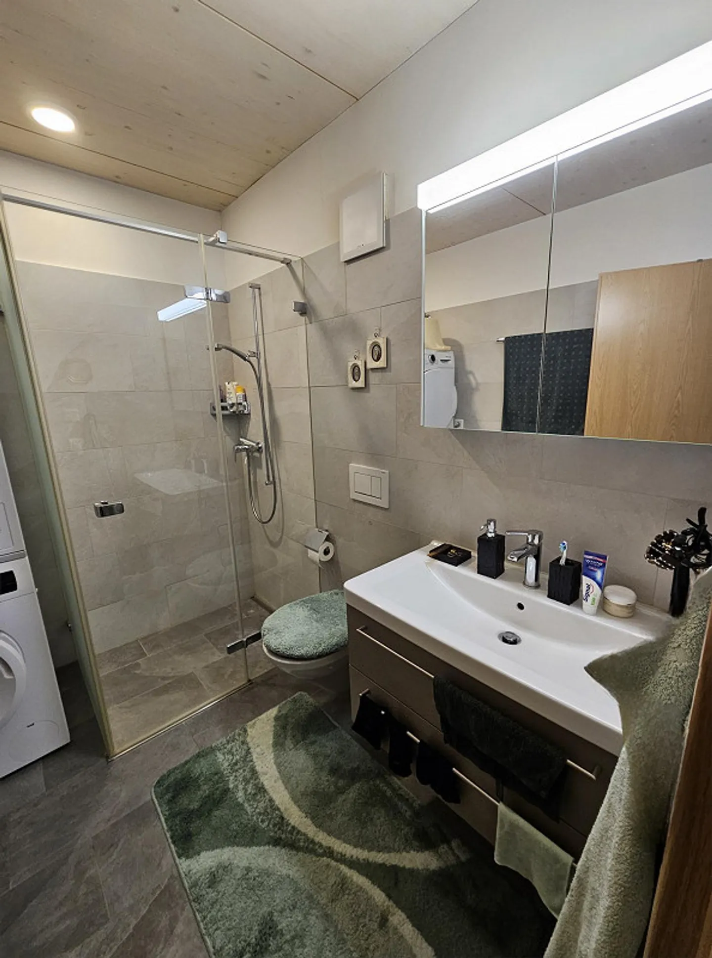 Stilvolle 2.5 Zimmer-Wohnung mit Aussicht - Foto 7 von 10