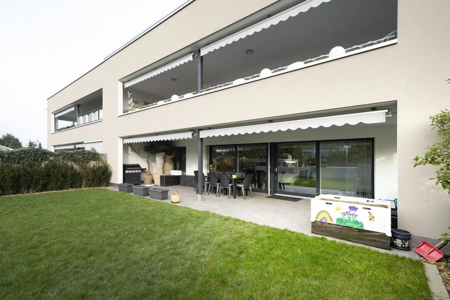 Moderne 5 ½-Zimmer-Gartenwohnung mit viel Platz und Ruhe - nahe Langenthal - Foto 1 von 11