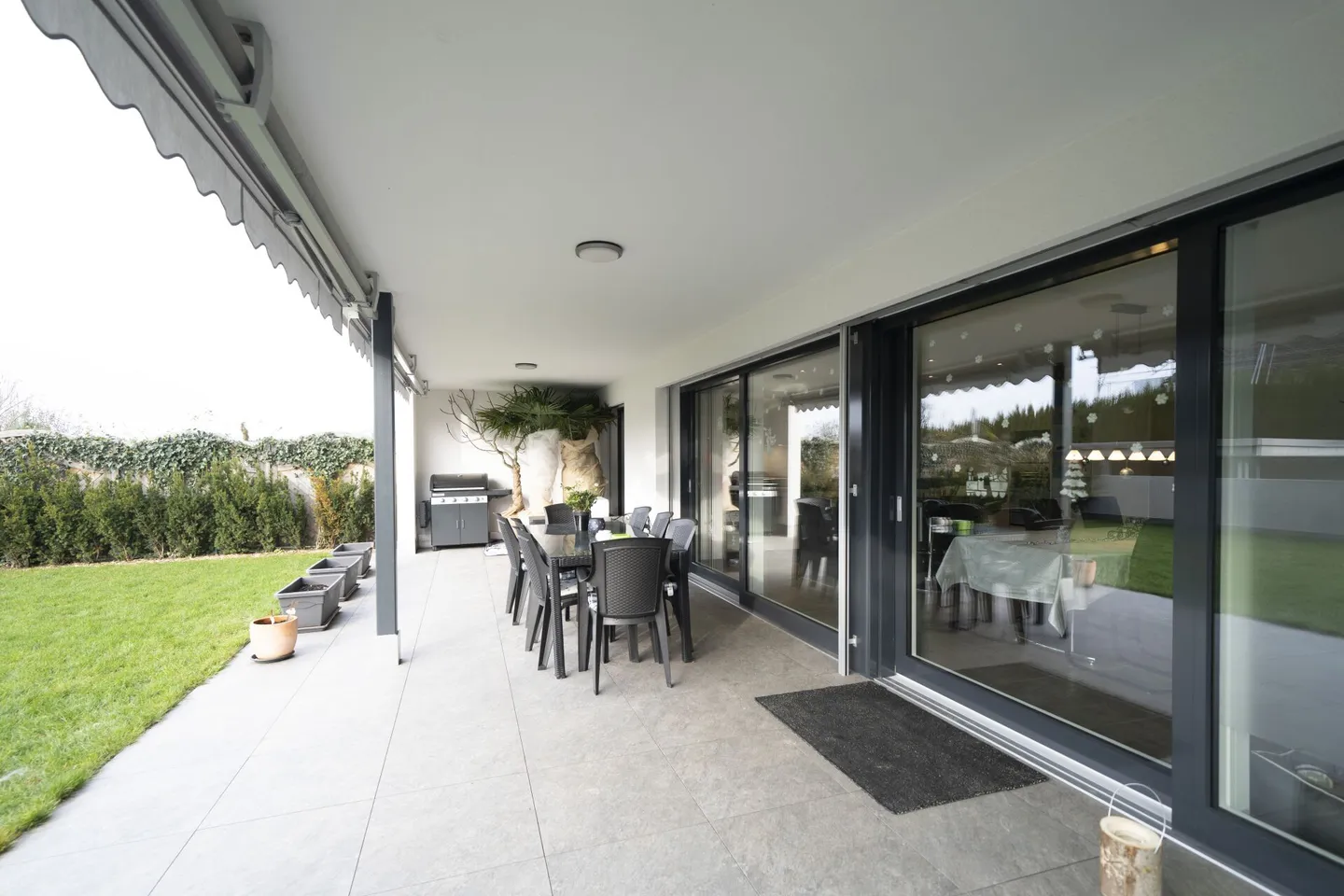 Moderne 5 ½-Zimmer-Gartenwohnung mit viel Platz und Ruhe - nahe Langenthal - Foto 2 von 11