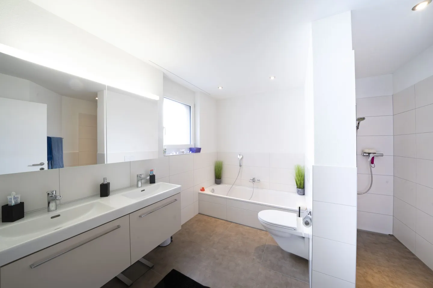 Moderne 5 ½-Zimmer-Gartenwohnung mit viel Platz und Ruhe - nahe Langenthal - Foto 10 von 11