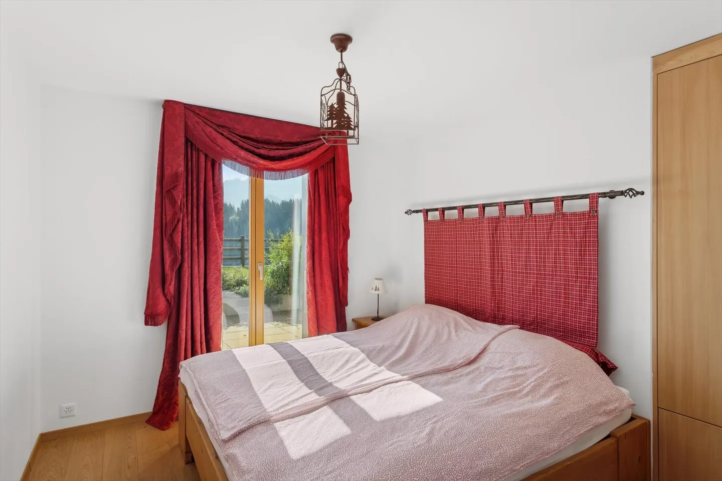 Grande appartamento con magnifica terrazza e jacuzzi, direttamente accanto alle piste - Foto 6 di 12