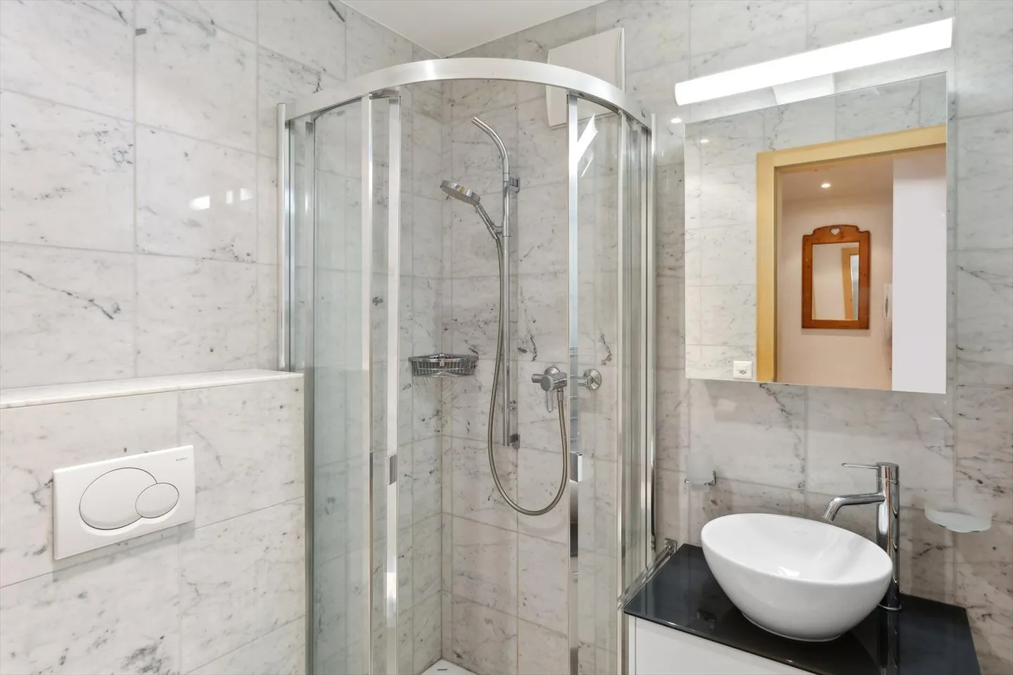 Grande appartamento con magnifica terrazza e jacuzzi, direttamente accanto alle piste - Foto 10 di 12