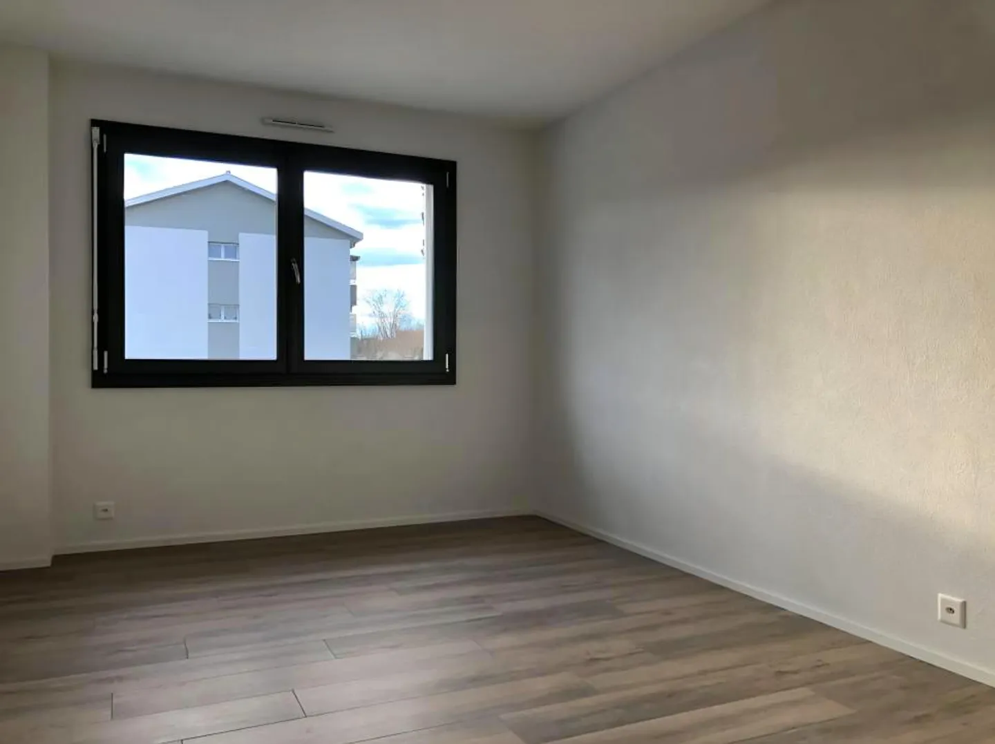 Schönes Apartment mit 4,5 Zimmern in Oron-la-Ville - Foto 4 von 7
