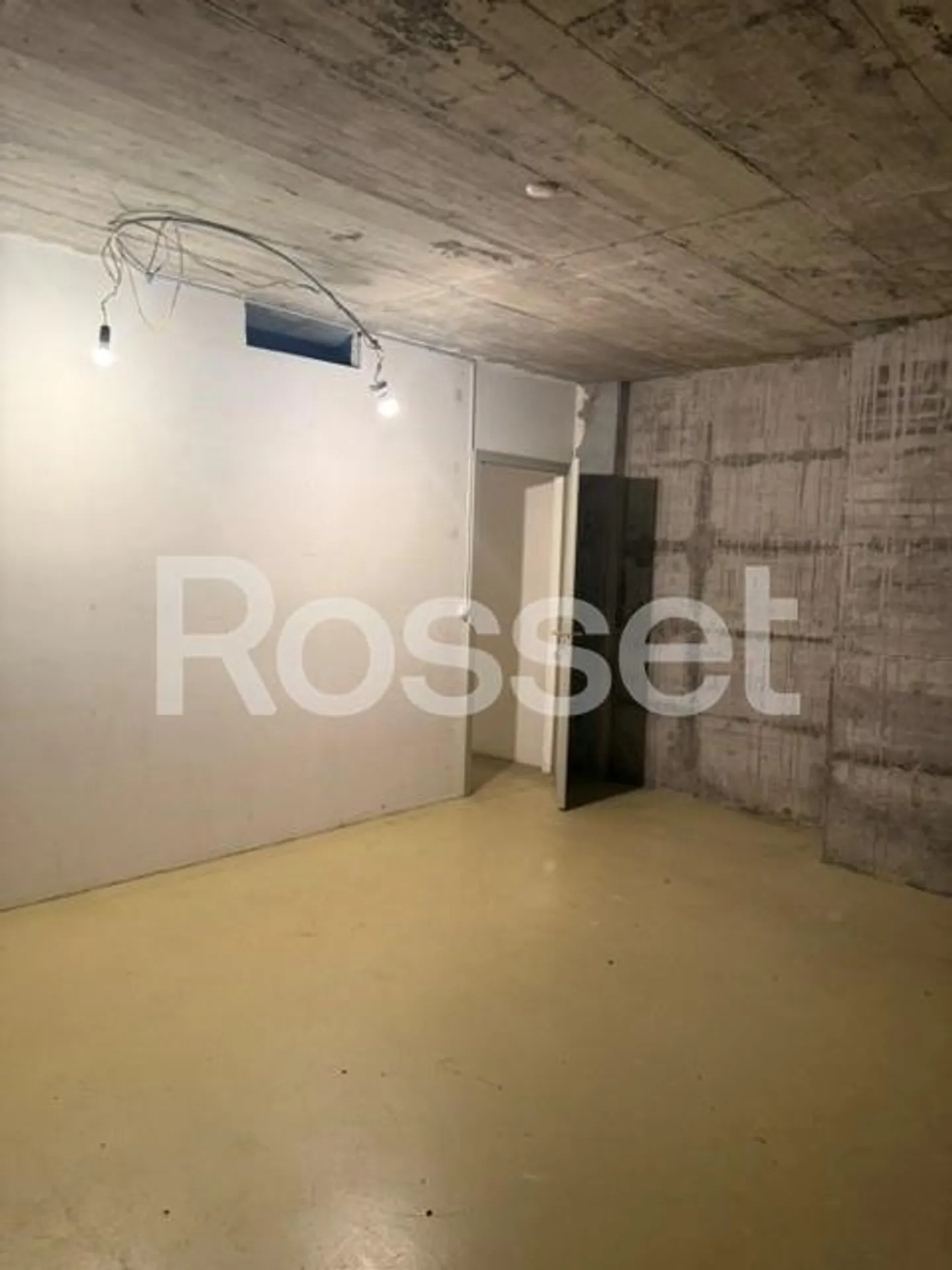 Storage in the 4th and 5th basement - Photo 2 of 5
