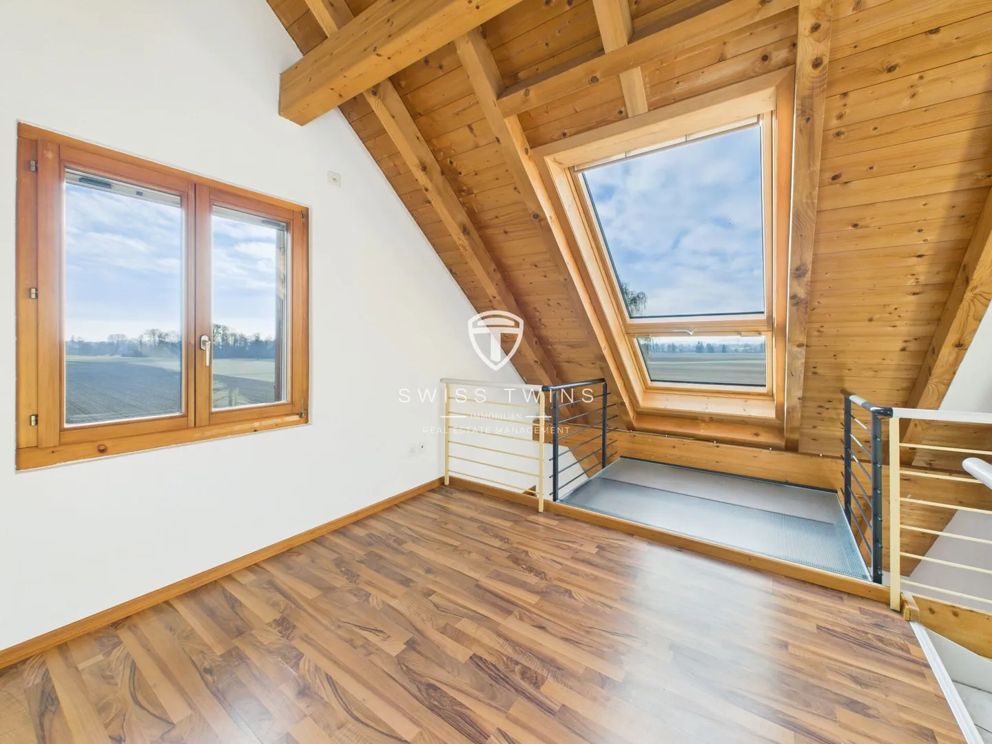 Charming 2.5-room maisonette apartment in a quiet, green environment - Photo 5 of 11