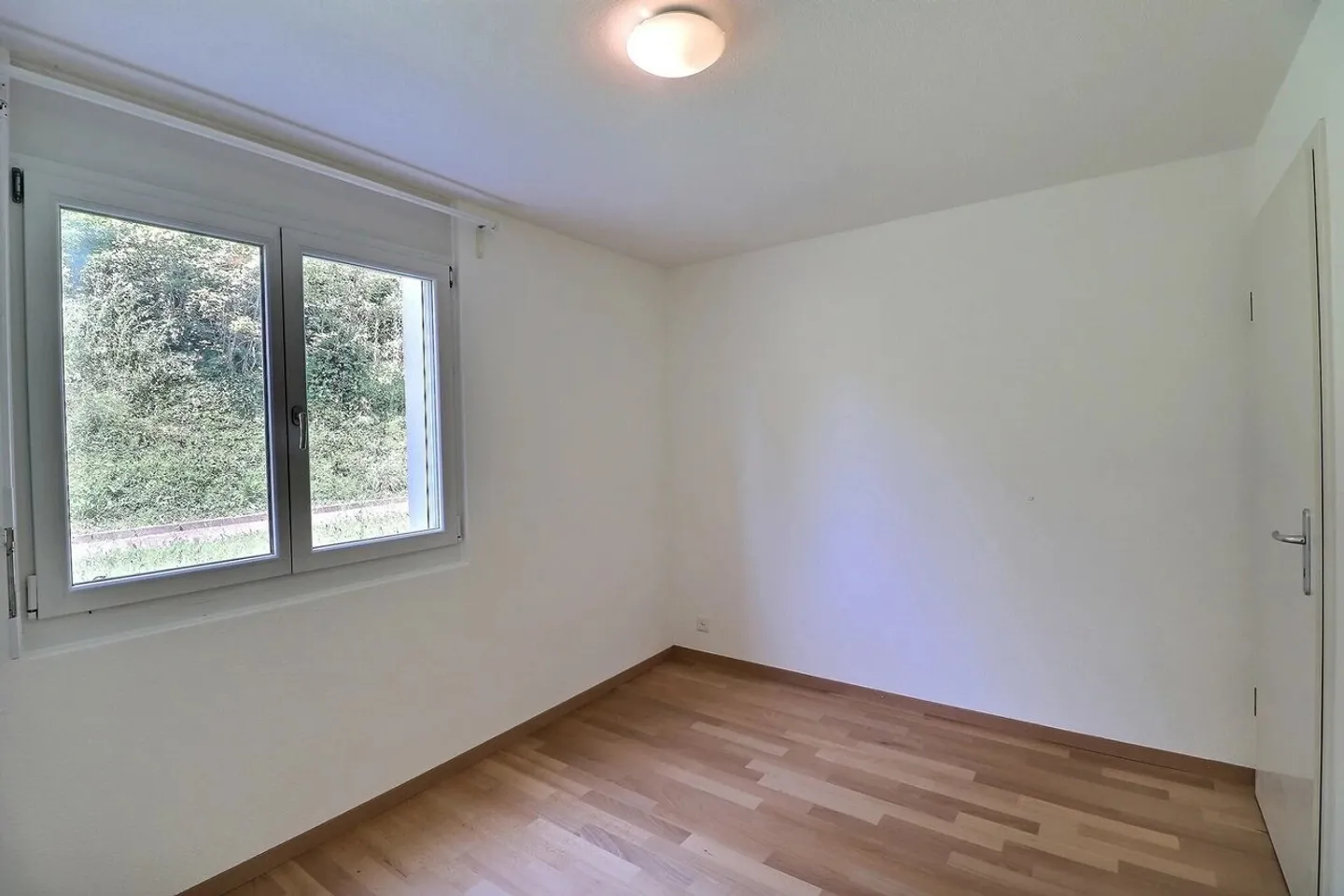 Appartamento spazioso e luminoso con terrazza e giardino - Foto 11 di 13