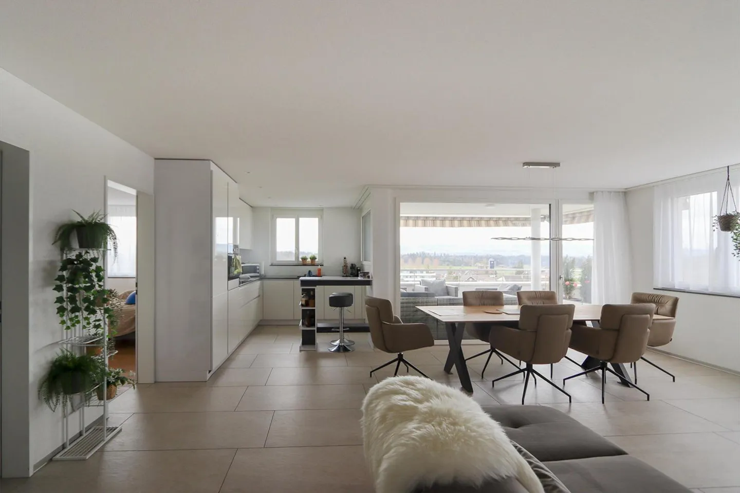 Geräumige Familienwohnung in Mettmenstetten - Foto 3 von 13