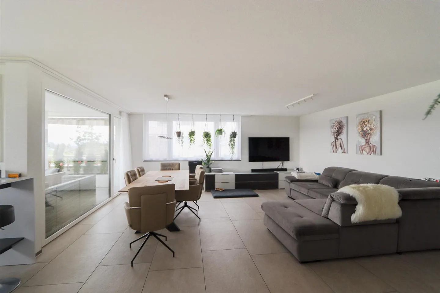 Geräumige Familienwohnung in Mettmenstetten - Foto 4 von 13