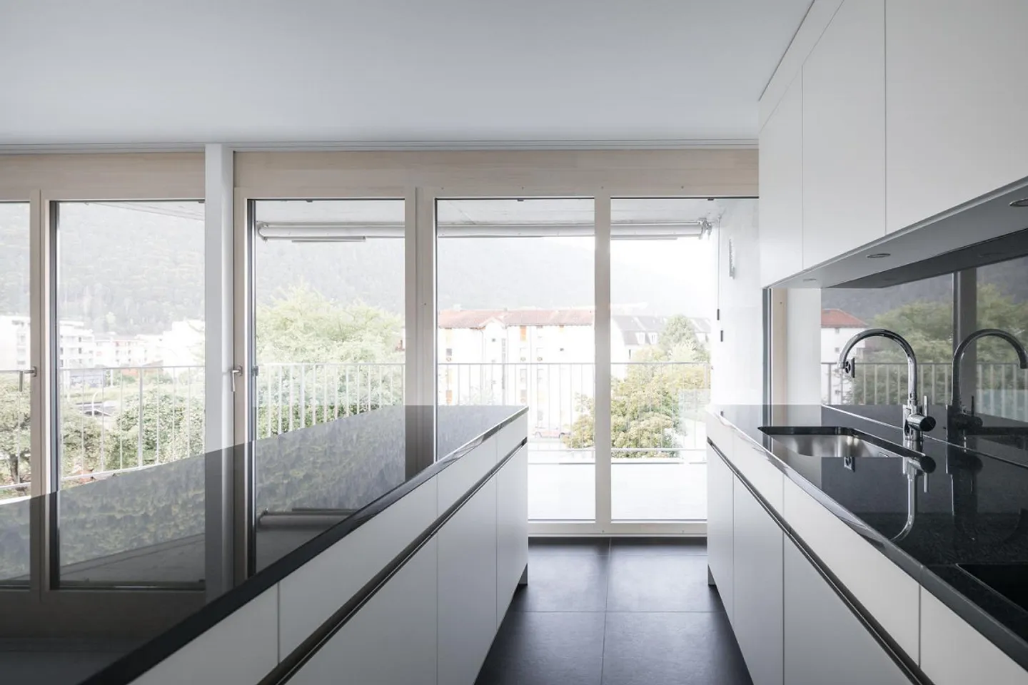 Modern 4.5-room apartment in a central location - Photo 4 of 8