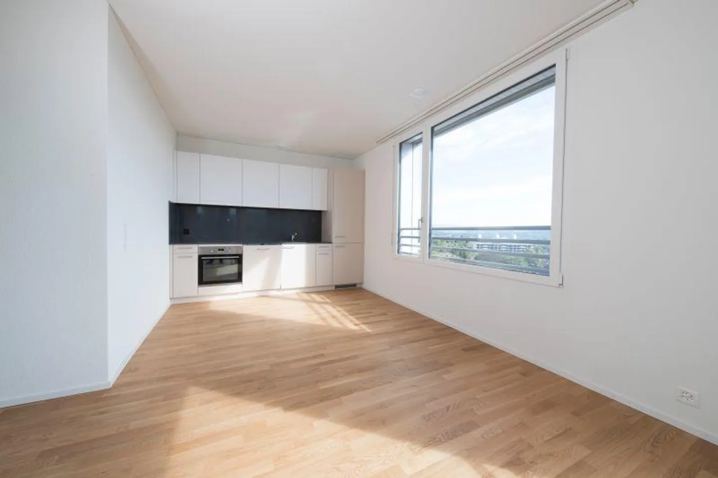 3.5 Room Apartment on the 6th Floor - Photo 2 of 5