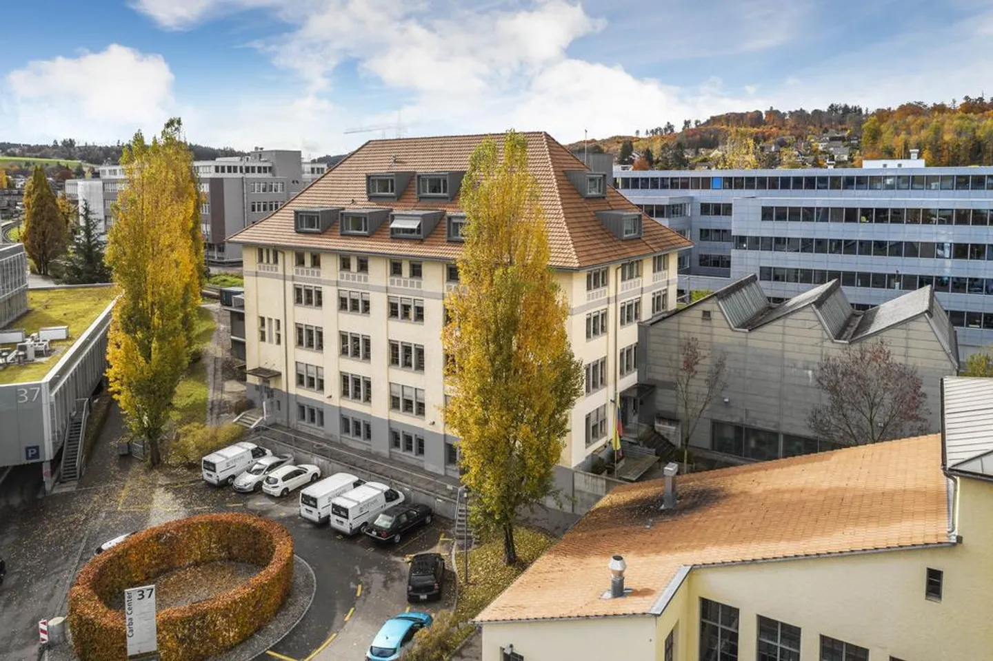 Votre bureau dans la zone Carba - Photo 2 sur 4