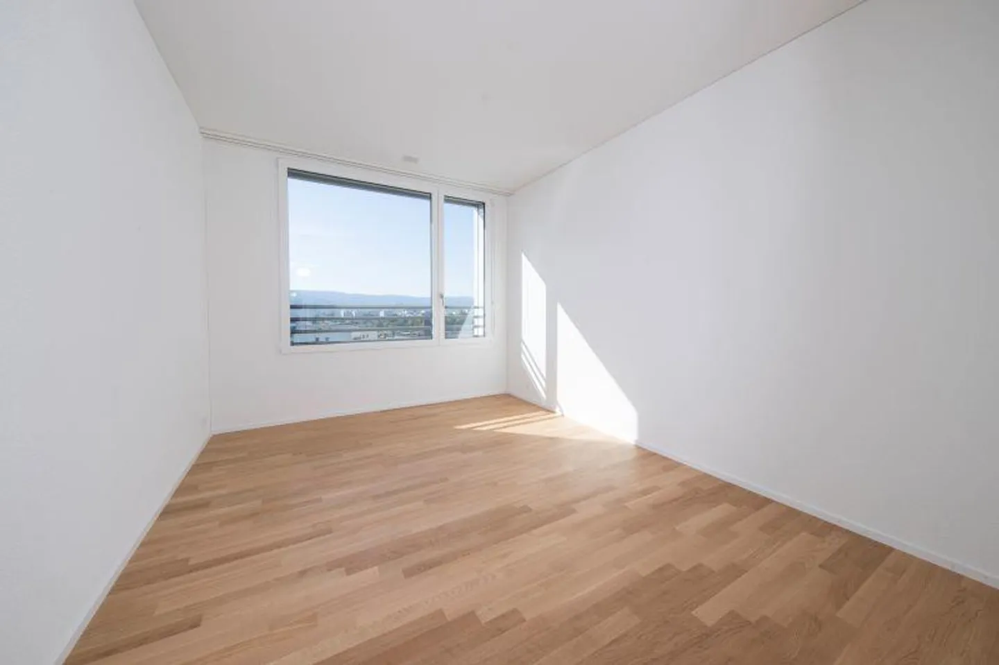 3.5 Room Apartment on the 6th Floor - Photo 4 of 5
