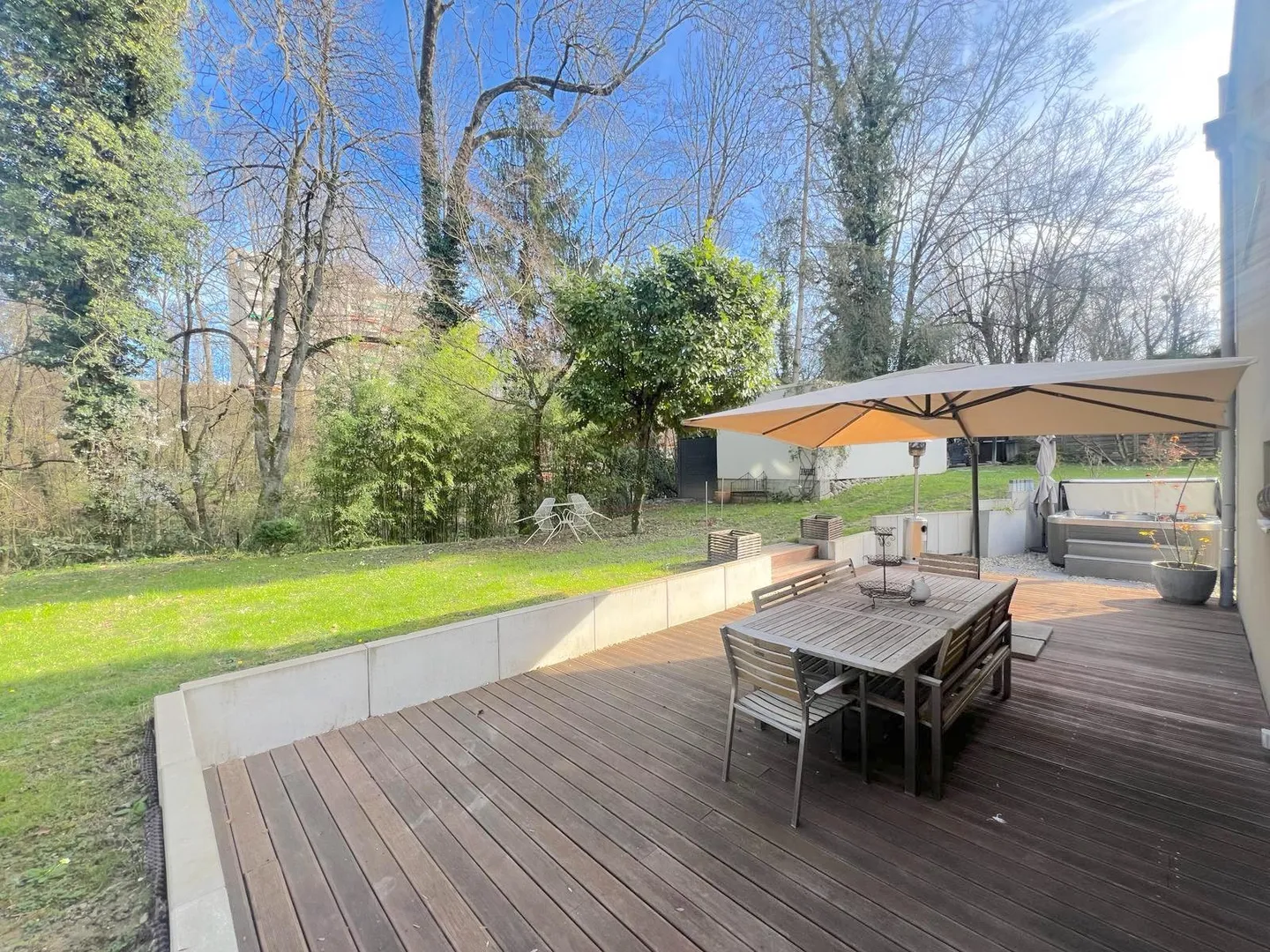 Sublimes Einzelvilla in ruhiger Lage in einer grünen Umgebung - Foto 15 von 16