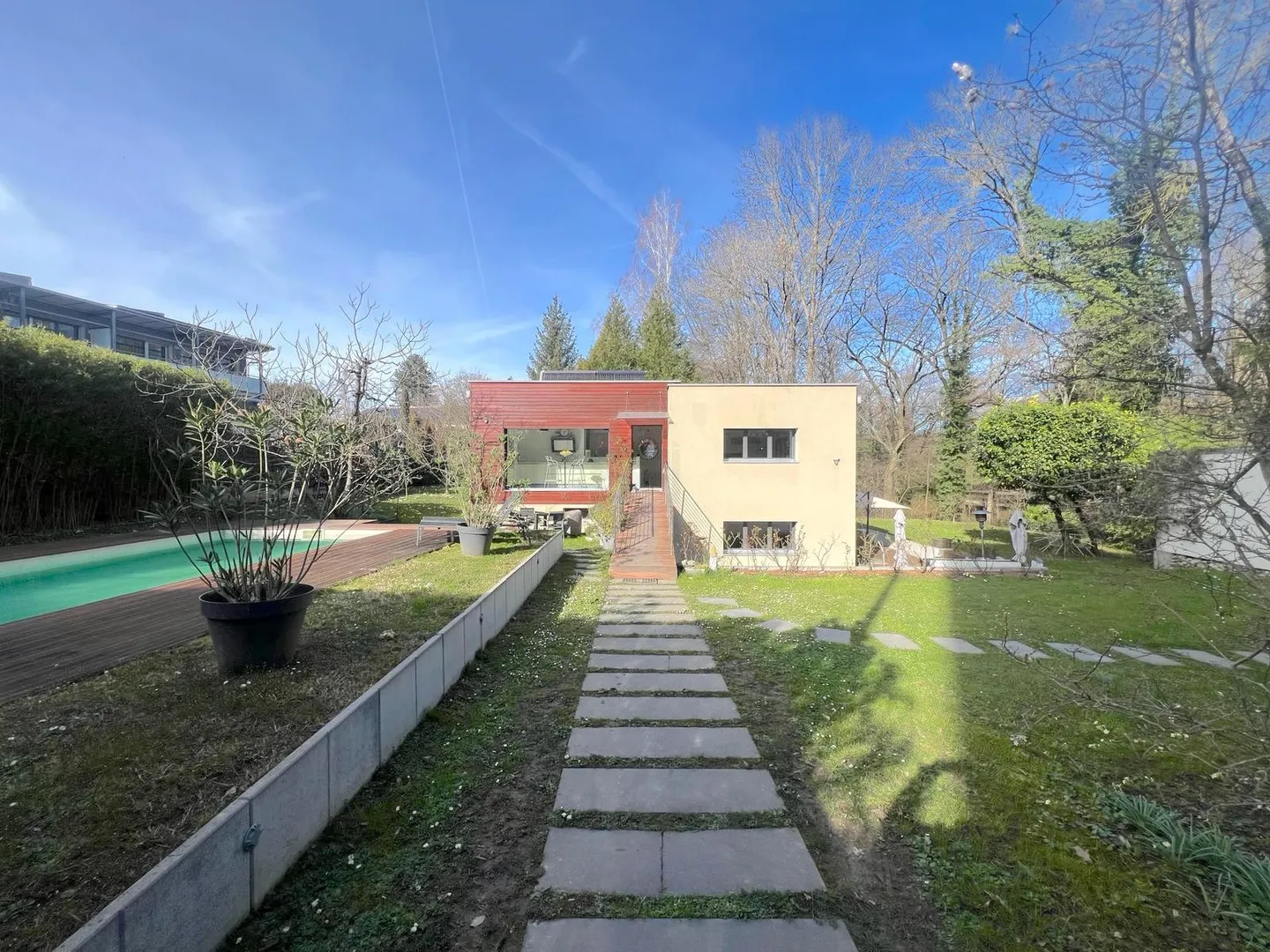 Sublimes Einzelvilla in ruhiger Lage in einer grünen Umgebung - Foto 14 von 16