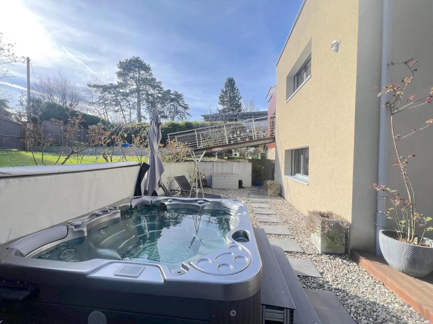 Sublimes Einzelvilla in ruhiger Lage in einer grünen Umgebung - Foto 16 von 16