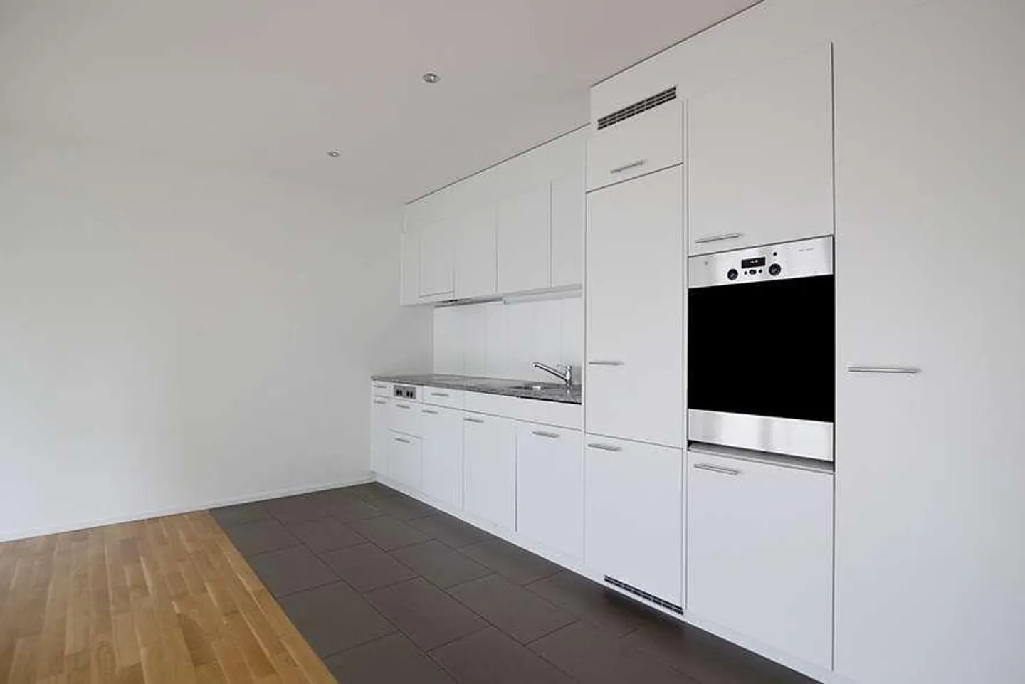 Vivere in modo centrale e moderno - ideale per i pendolari - Foto 2 di 5