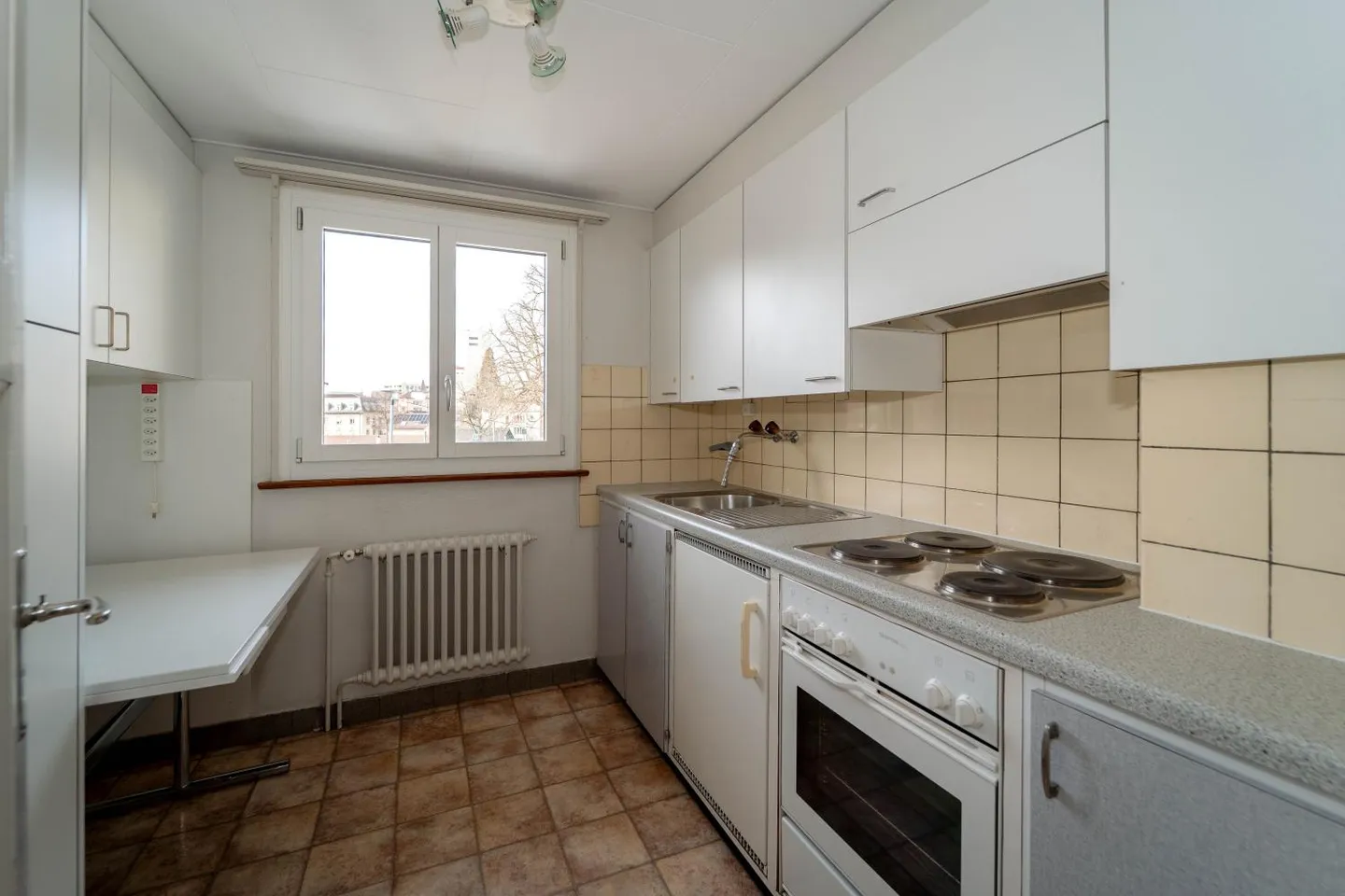 Residential Building - Photo 4 of 24