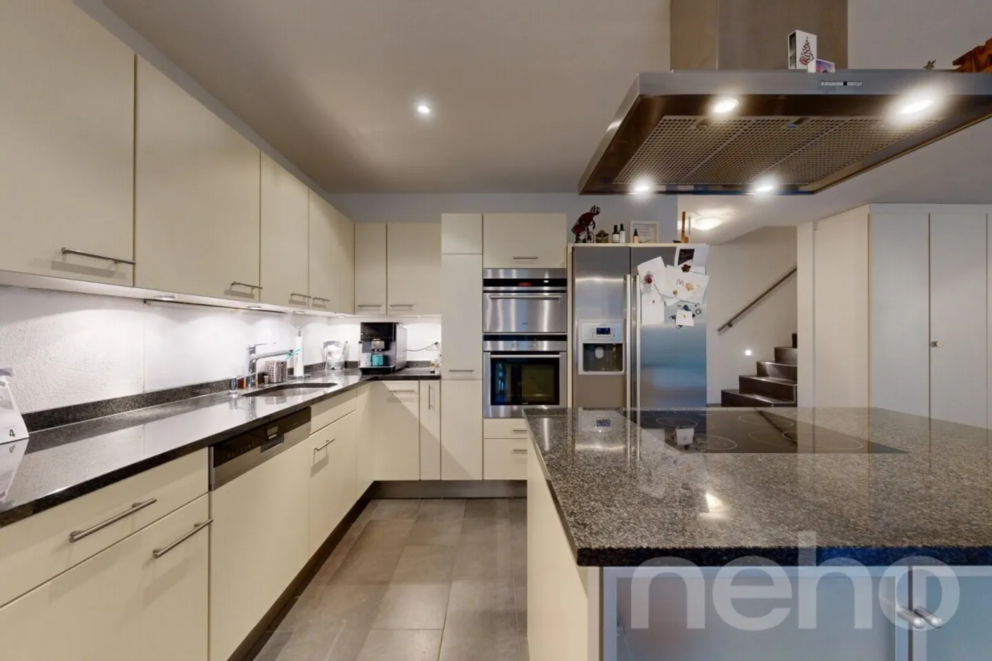 Moderno appartamento duplex con giardino di 4.5 locali a Stäfa - Foto 5 di 12