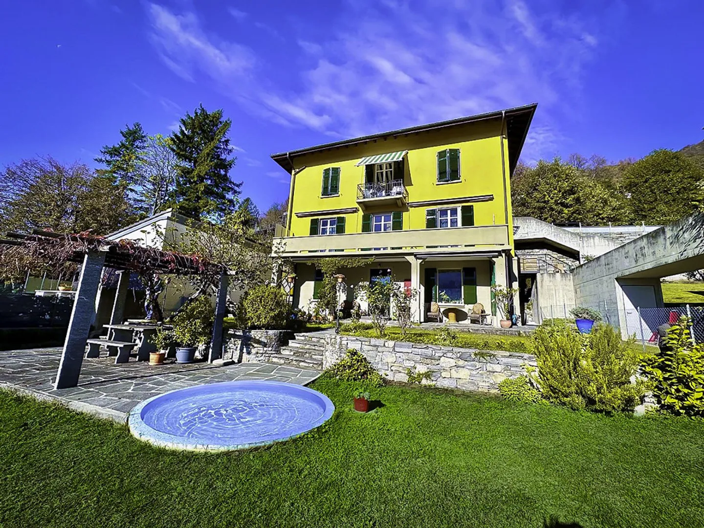 Appartement 3-1/2 pièces avec jardin et vue sur le lac - Photo 1 sur 22