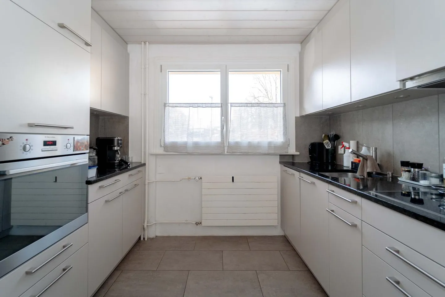 Residential Building - Photo 18 of 24