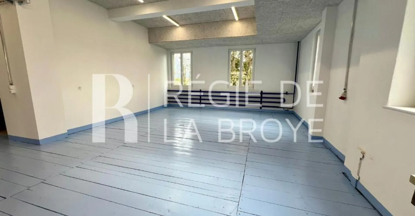 Local - deposit of approx. 140 m² in Bussy - Photo 4 of 6