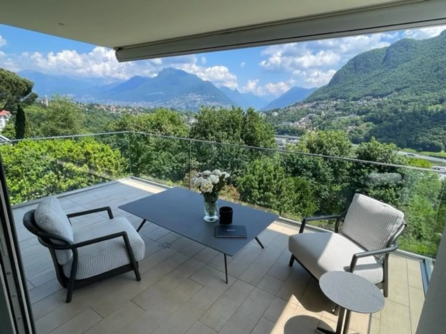 Penthouse Apartment in Montagnola with Rooftop - Photo 7 of 8