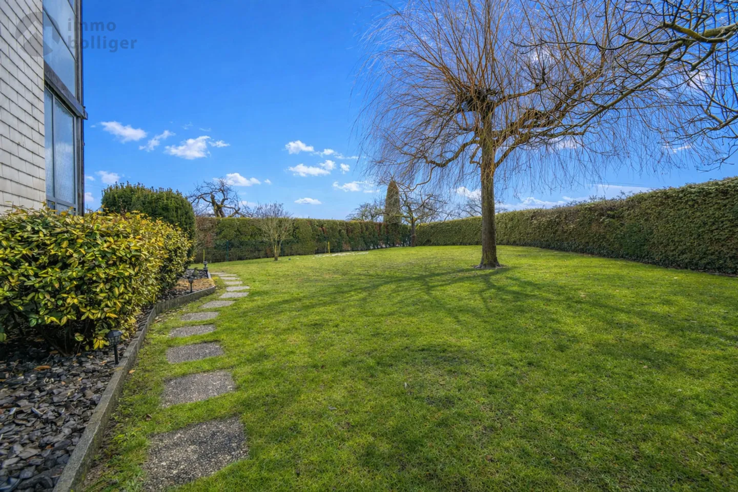 Charmante maison individuelle avec vue dégagée dans un emplacement idyllique - Photo 2 sur 16