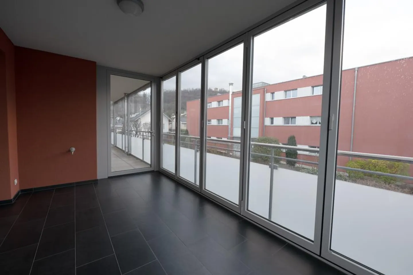 Appartement lumineux et familial près du centre de Muttenz BL - Photo 7 sur 13