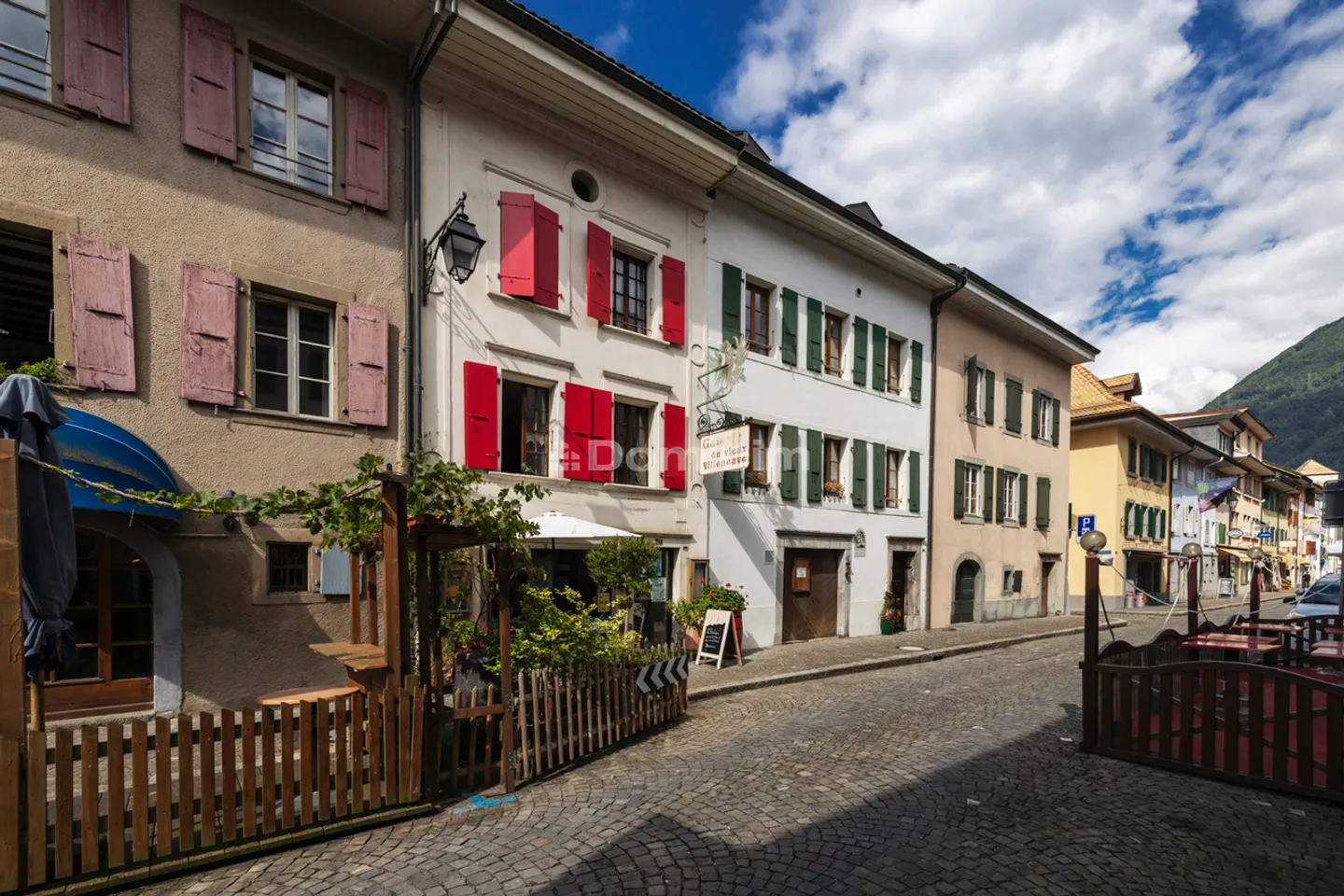 House "Coup de cœur" - Exceptional location just steps from the lake! - Photo 11 of 13