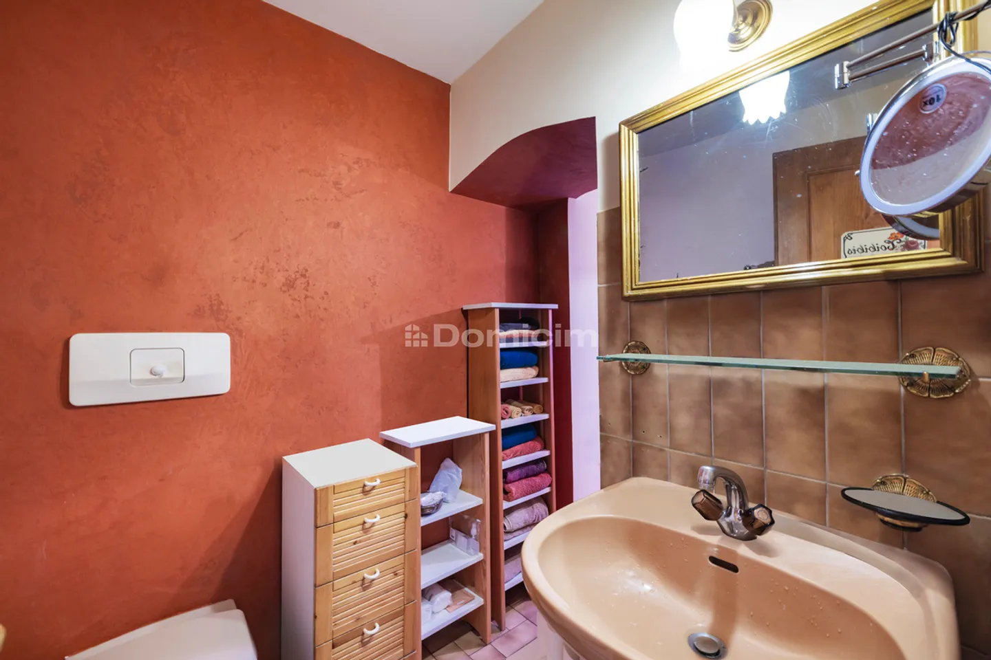 House "Coup de cœur" - Exceptional location just steps from the lake! - Photo 9 of 13