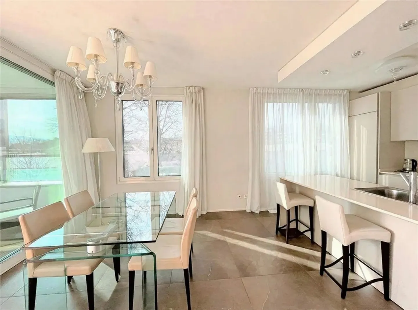 Lugano-Cassarate : appartement luxueux de 4,5 pièces, 150 m², loggia, vue sur le lac ! - Photo 10 sur 15