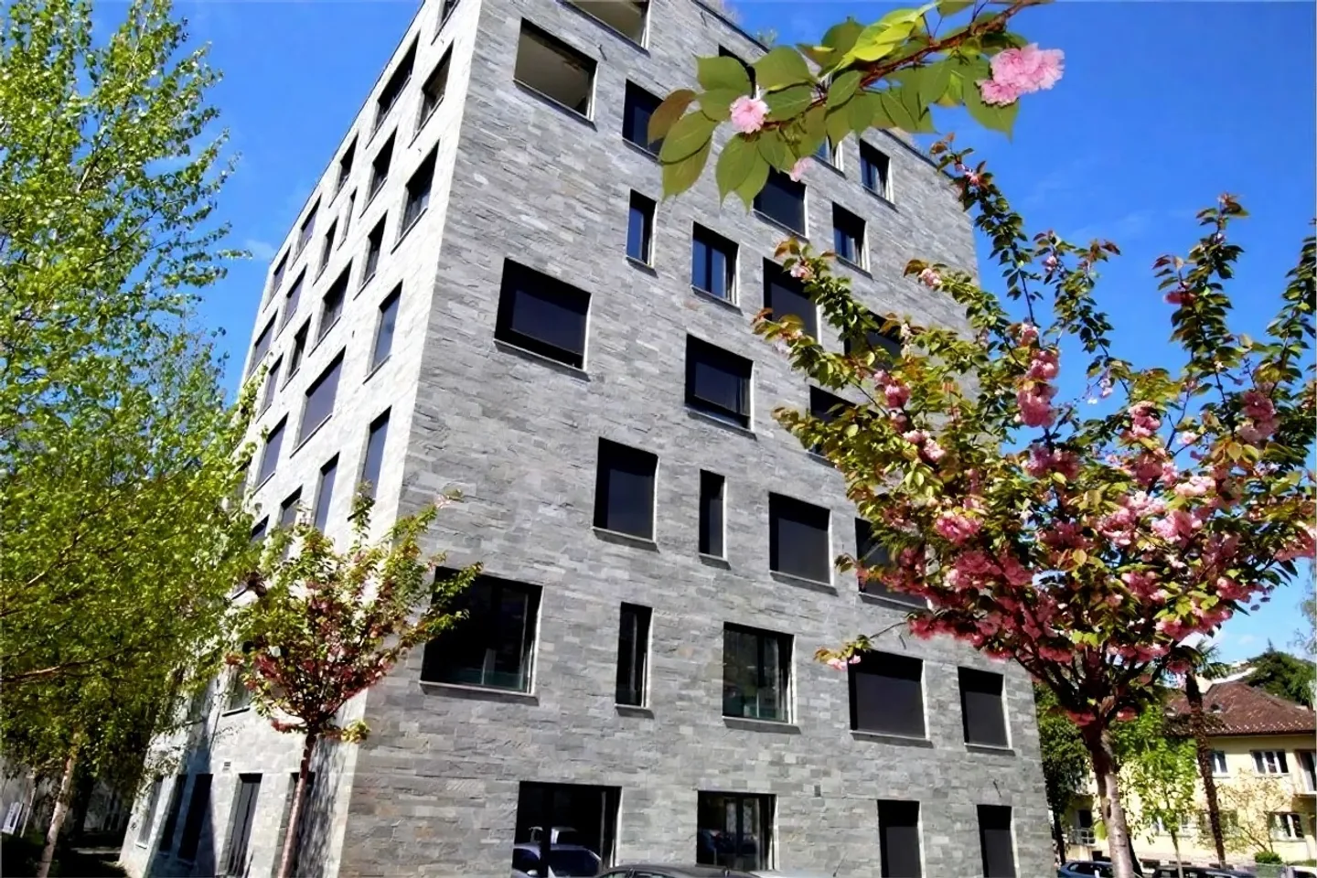 Lugano-Cassarate : appartement luxueux de 4,5 pièces, 150 m², loggia, vue sur le lac ! - Photo 2 sur 15