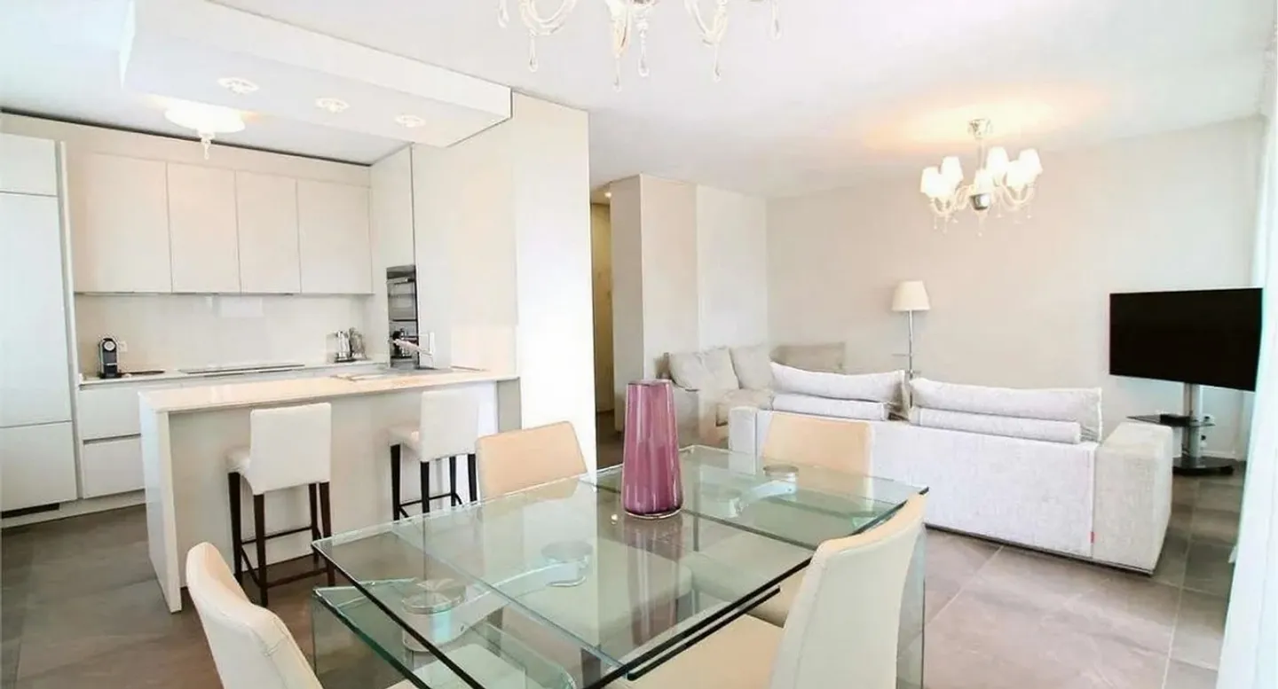 Lugano-Cassarate : appartement luxueux de 4,5 pièces, 150 m², loggia, vue sur le lac ! - Photo 3 sur 15