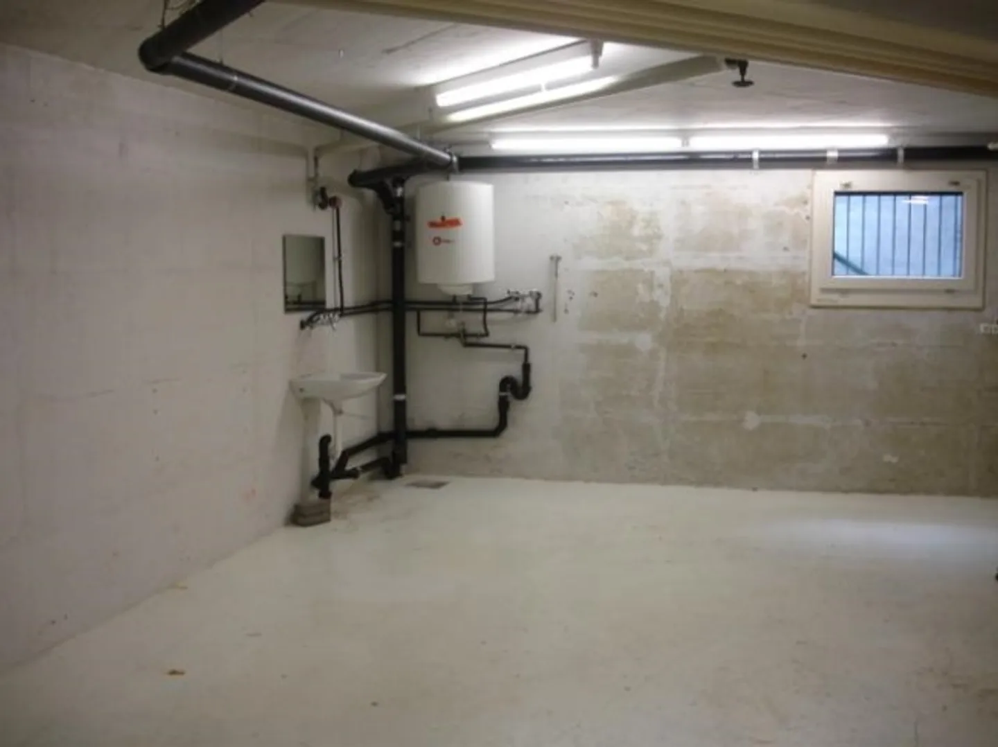 Storage space for rent in Brunaupark! - Photo 2 of 2