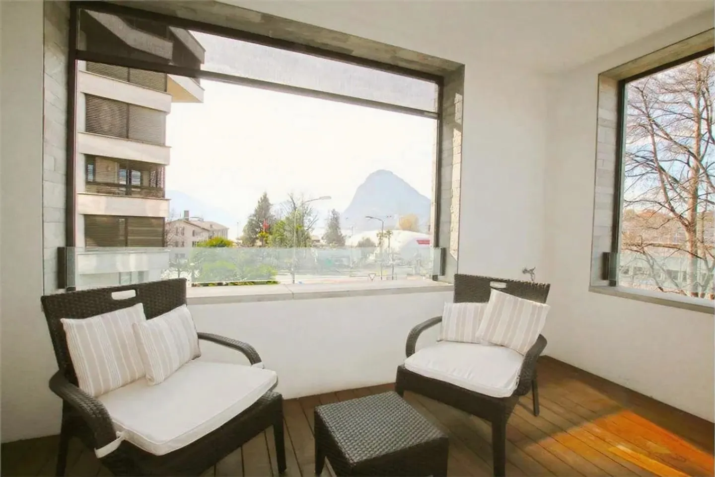 Lugano-Cassarate : appartement luxueux de 4,5 pièces, 150 m², loggia, vue sur le lac ! - Photo 15 sur 15