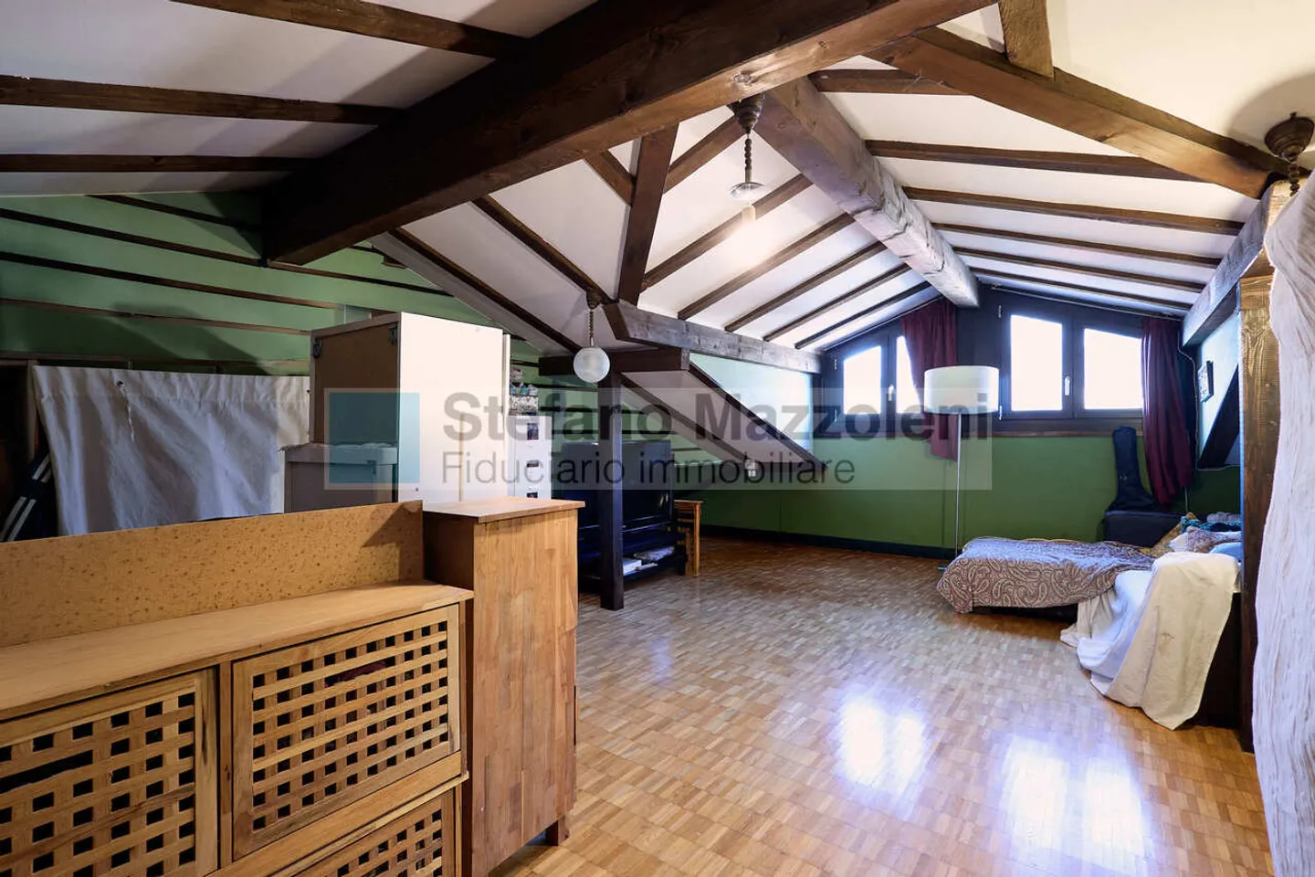 ARBEDO - À vendre un joli appartement mansardé de 2,5 pièces à Arbedo - Photo 9 sur 12