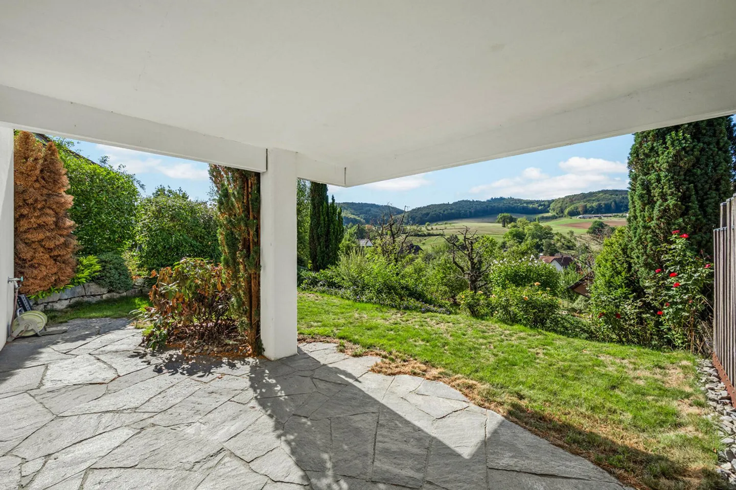 Ruhig gelegen, weit oben: Einfamilienhaus mit Panoramablick - Photo 9 of 15