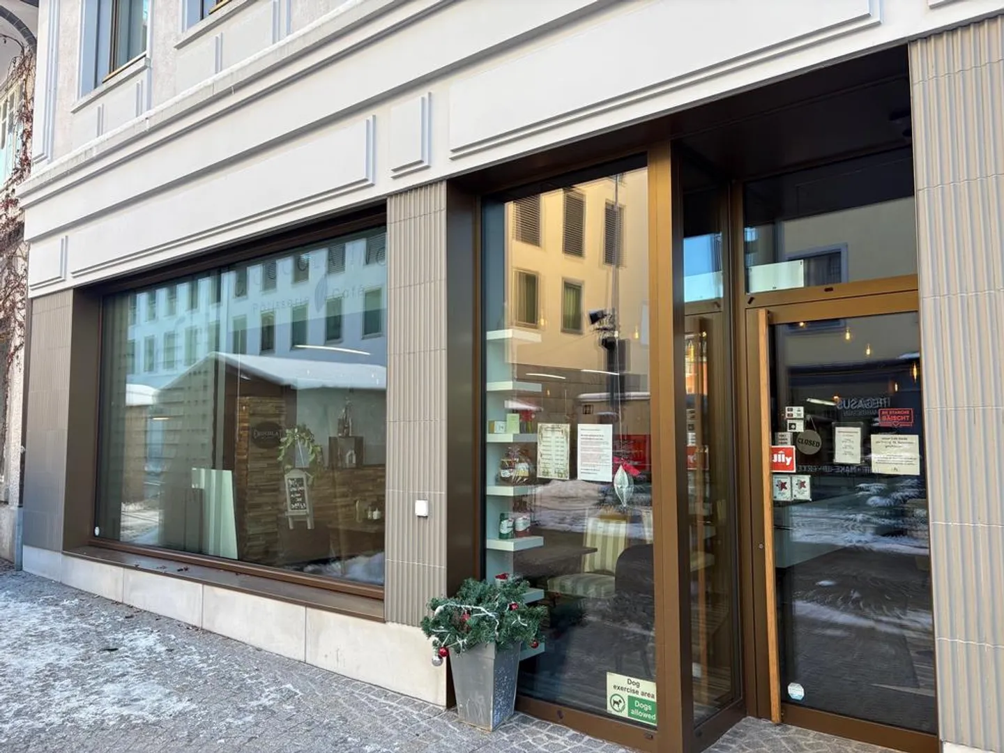 Spazio commerciale attraente nel cuore di Einsiedeln in affitto - Foto 8 di 11