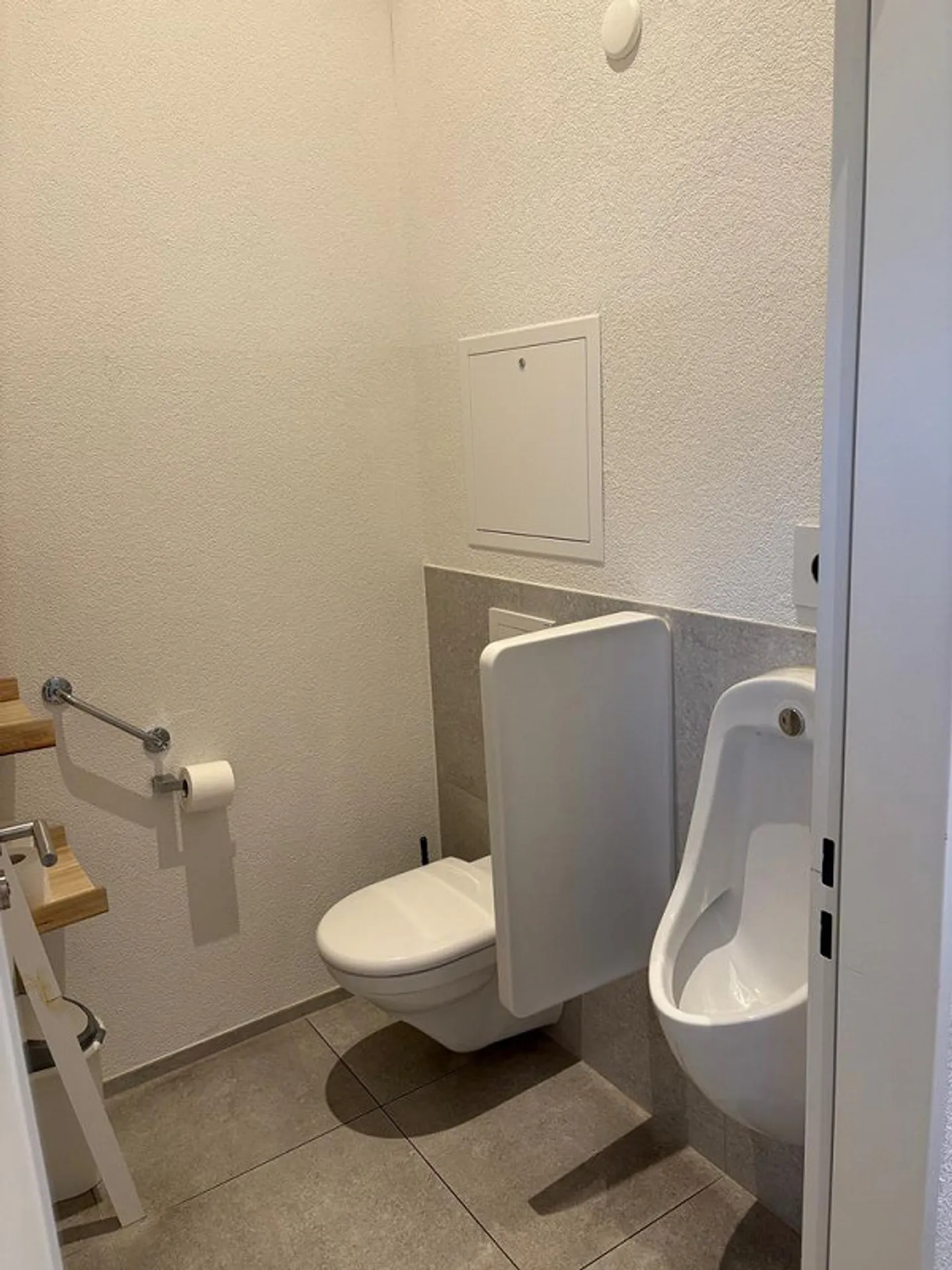 Spazio commerciale attraente nel cuore di Einsiedeln in affitto - Foto 7 di 11