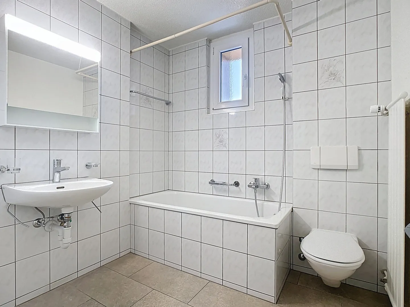 Apartment for rent - Photo 5 of 6