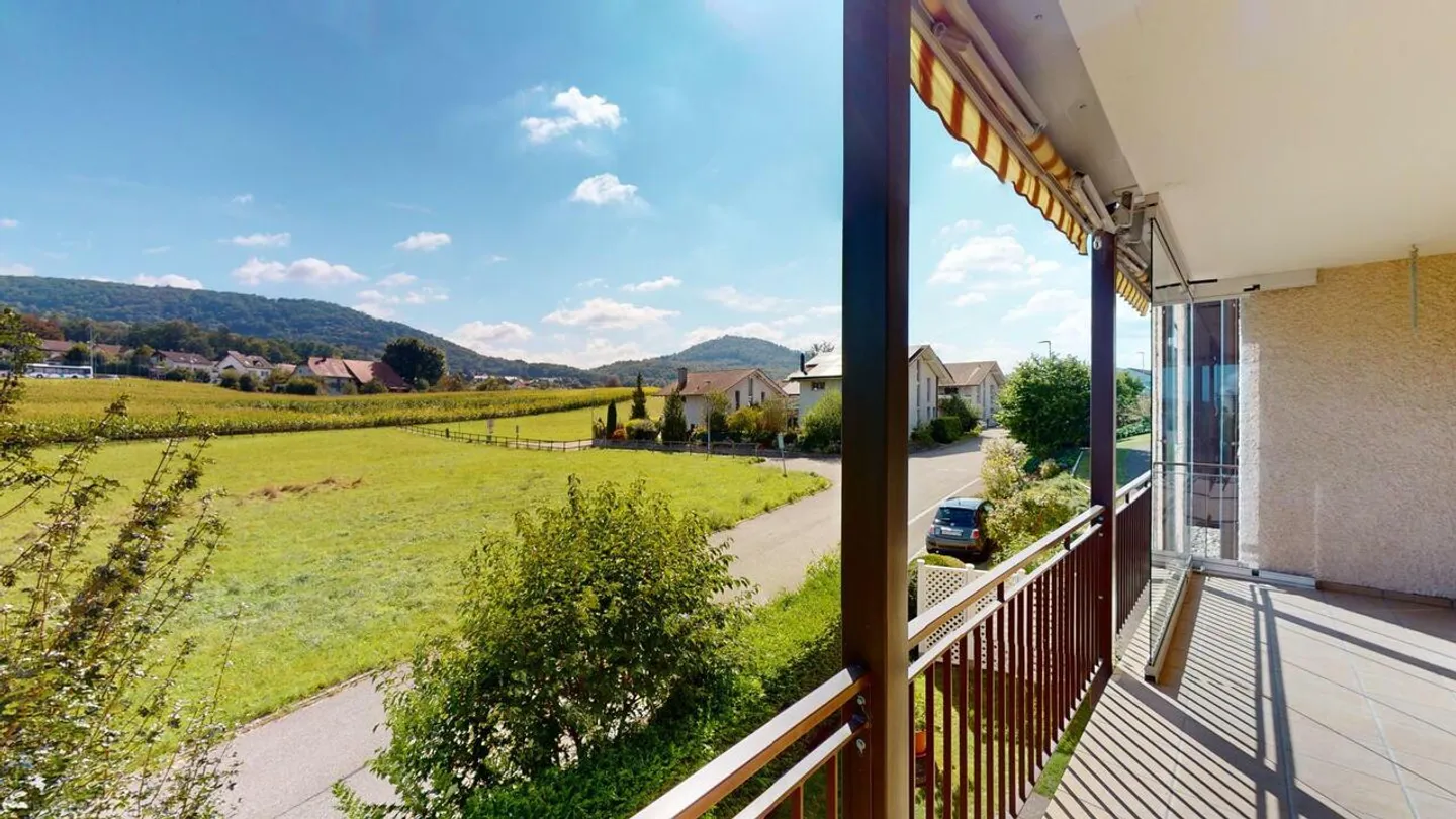 Posizione tranquilla con vista aperta sul verde - Foto 4 di 13