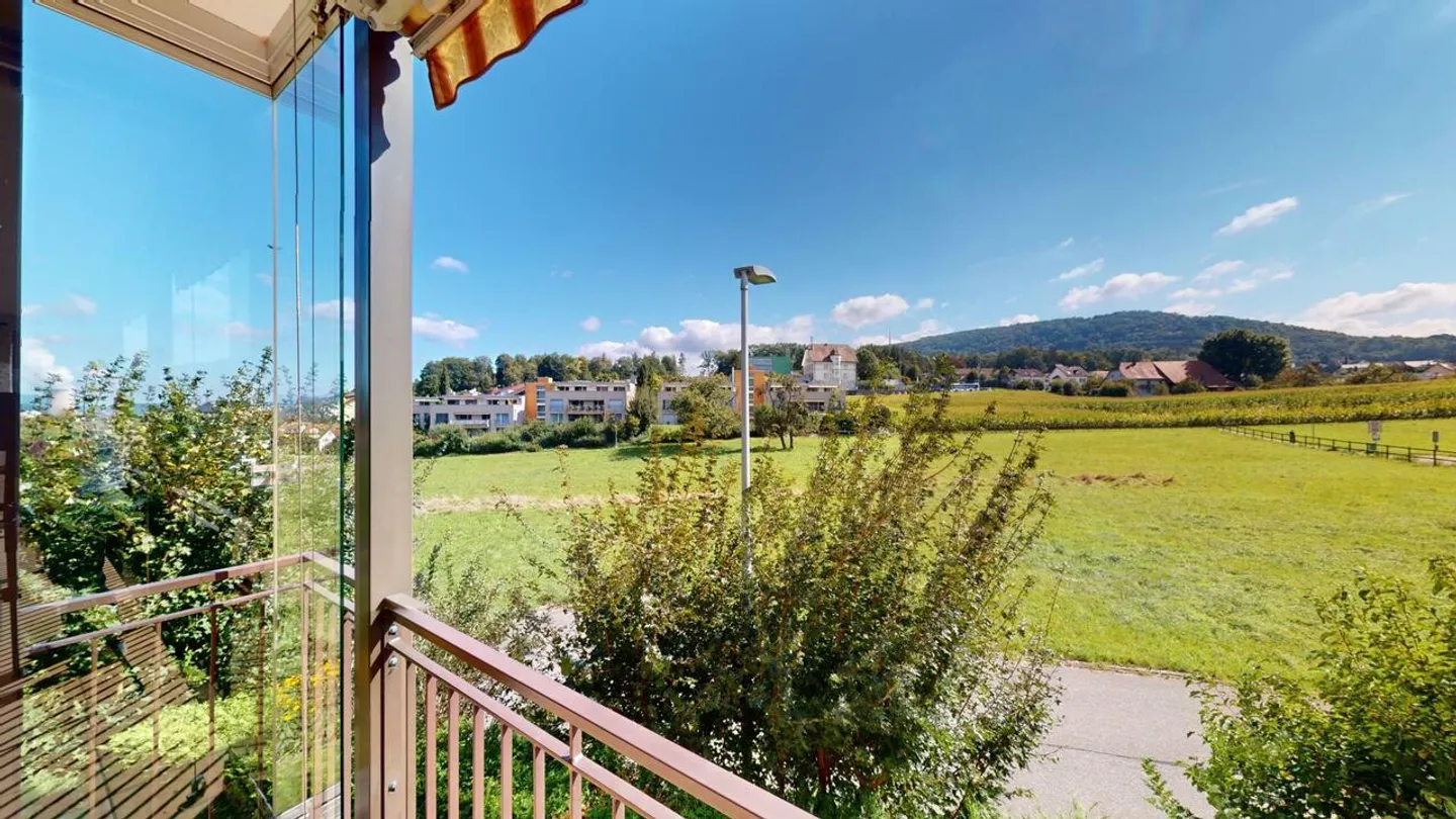 Posizione tranquilla con vista aperta sul verde - Foto 5 di 13