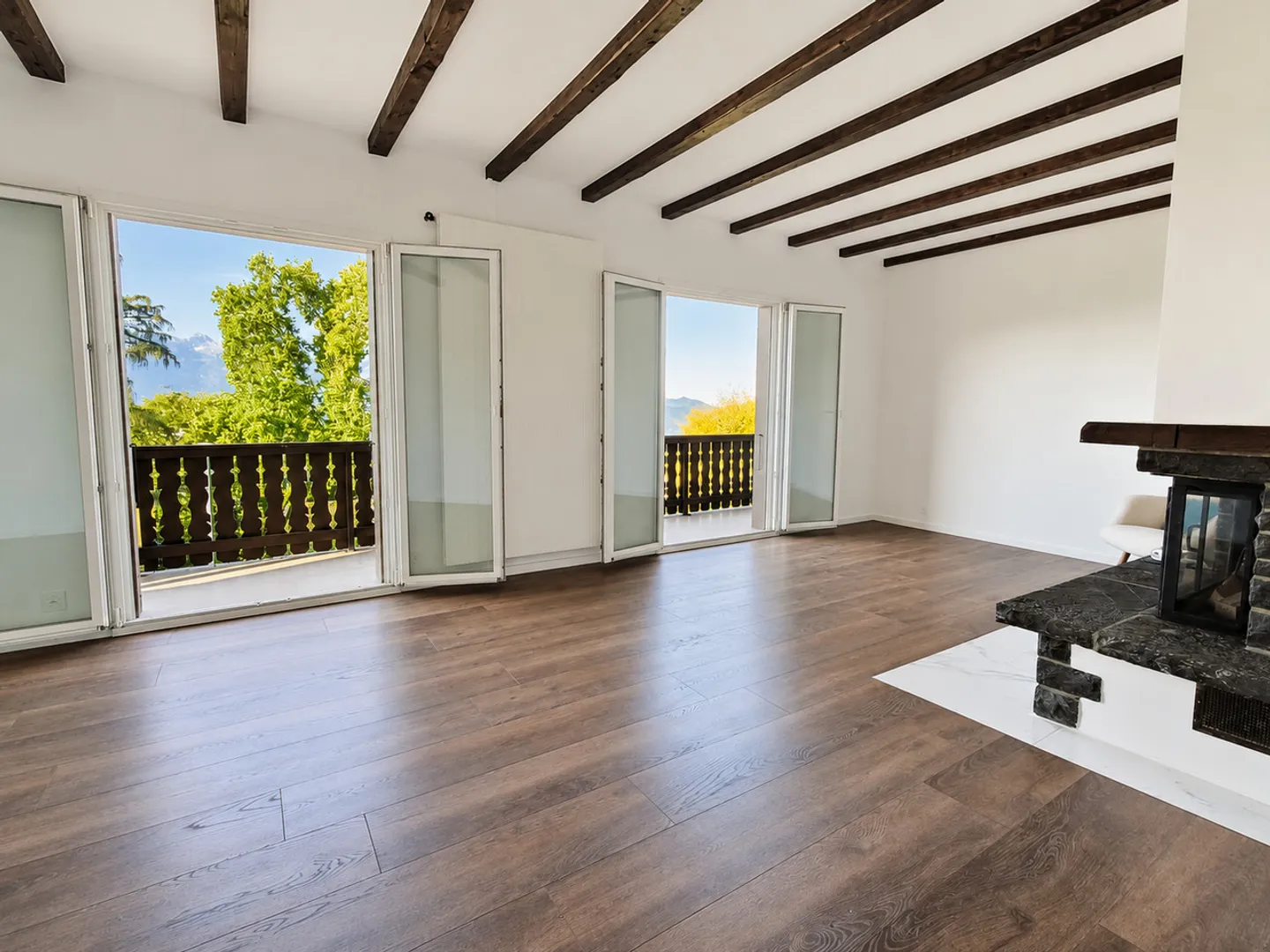 Charming Chalet with Stunning Views - Photo 11 of 18