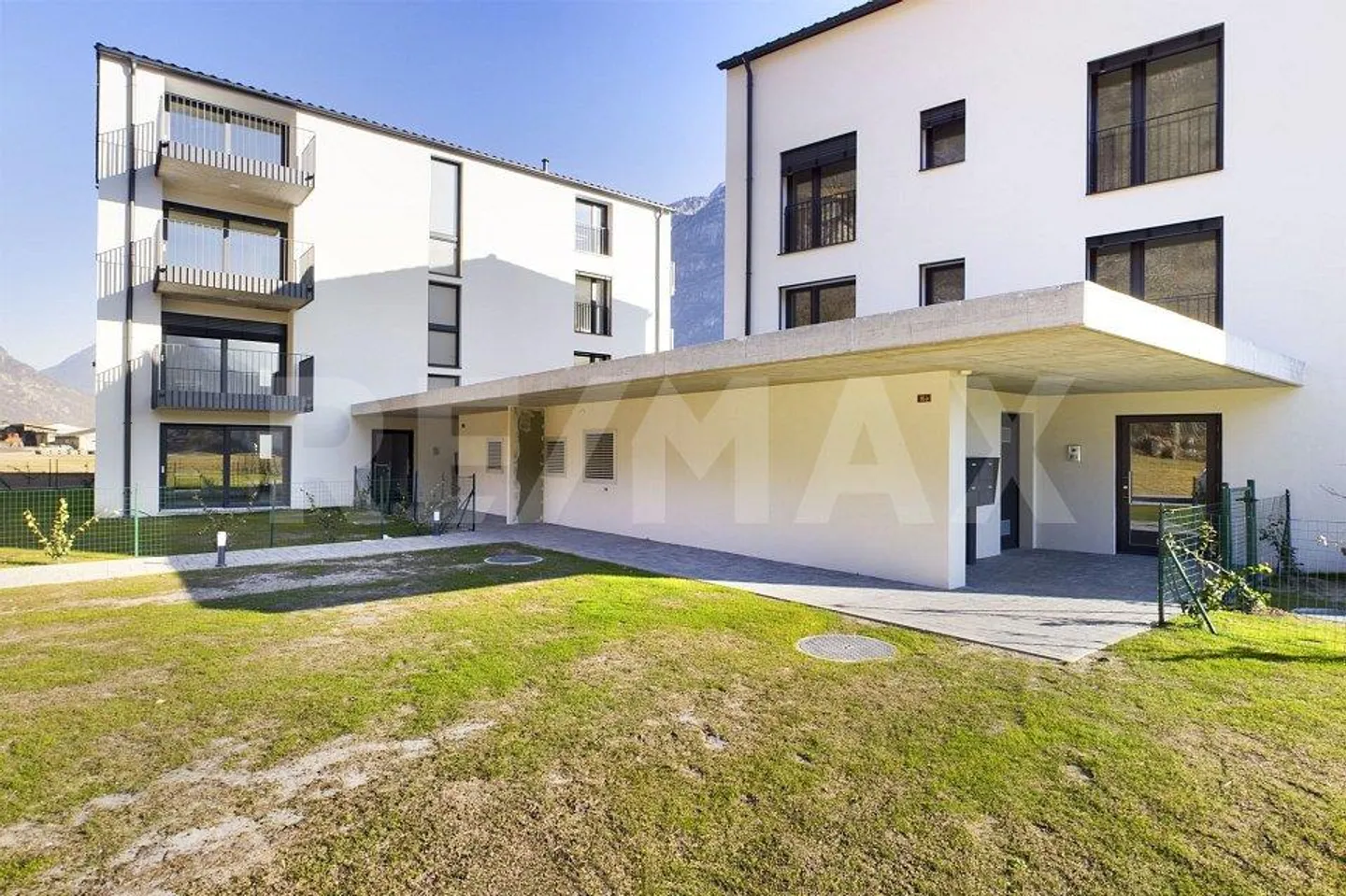 Appartamento moderno immerso nella natura con bella terrazza - nuova costruzione a Iragna! - Foto 13 di 13