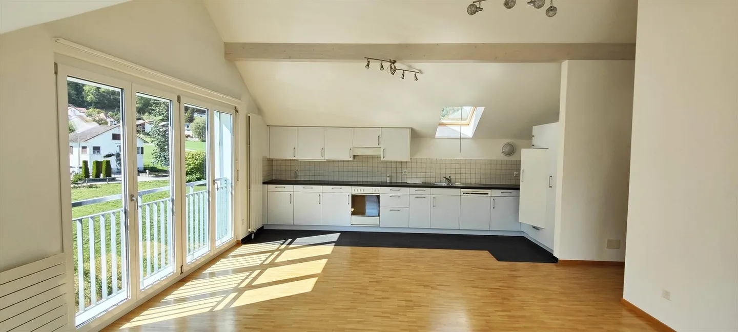 Geräumige Dachwohnung - Foto 4 von 13