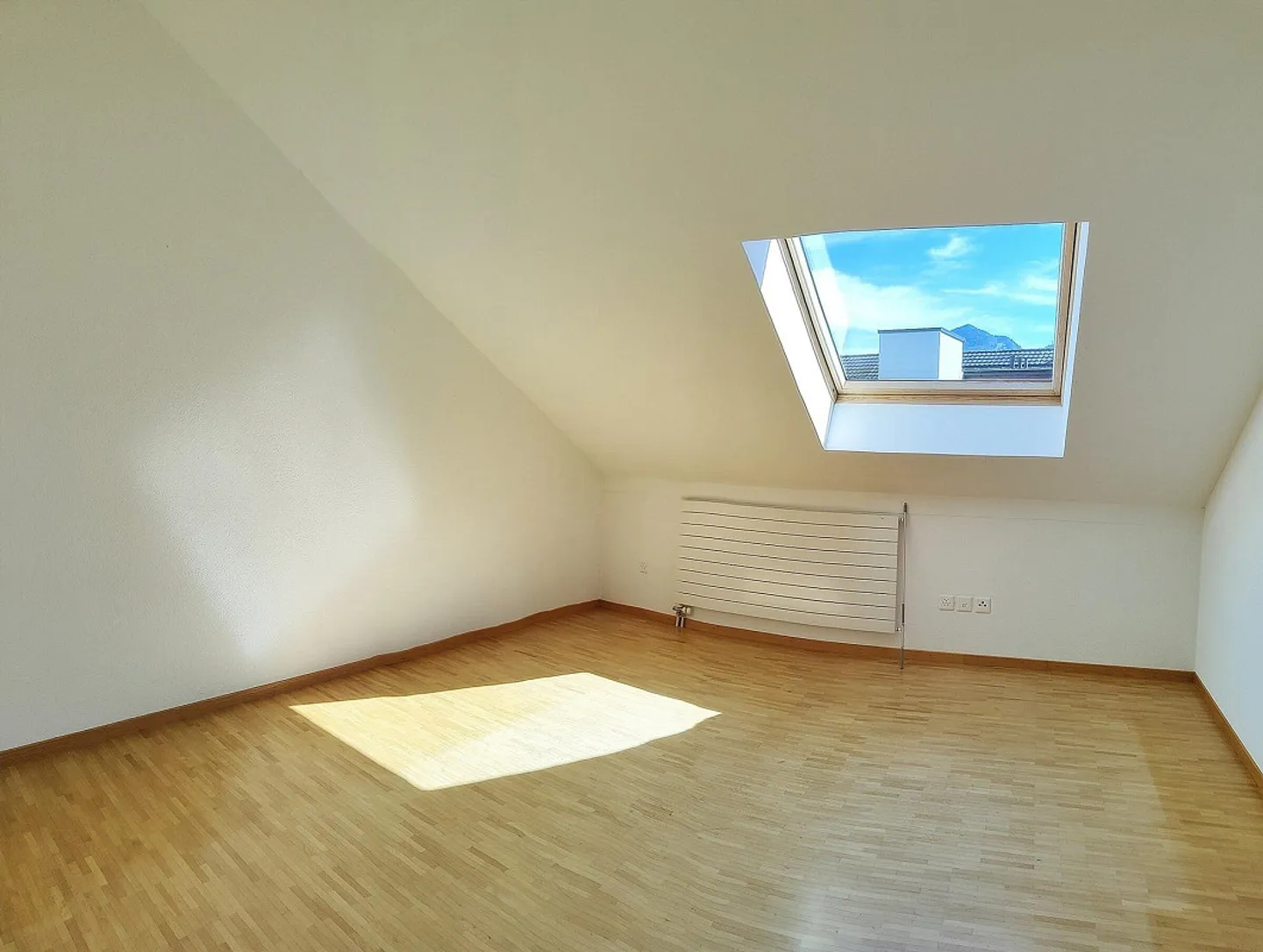Geräumige Dachwohnung - Foto 12 von 13